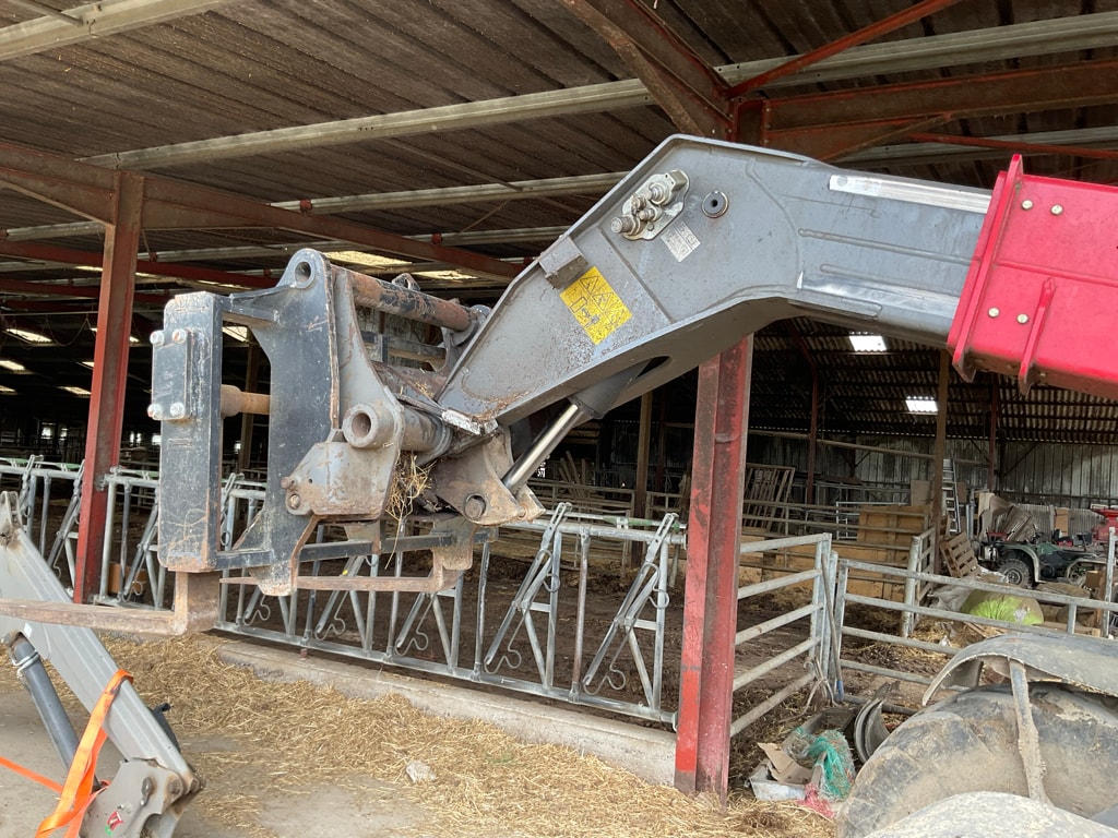Telescopique MASSEY FERGUSON TH 7038 - photo slide 13