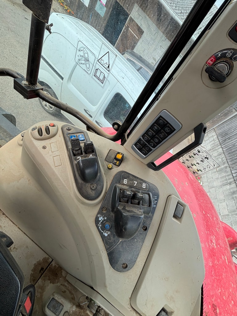 Tracteur MASSEY FERGUSON 7720S DYNA-6 EXCLUSIVE - photo slide 13