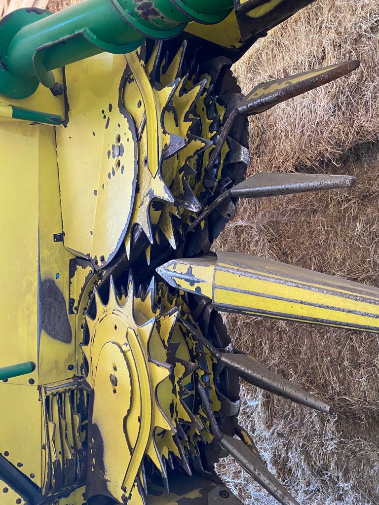 Bec à maïs JOHN DEERE 360  CONTACTER LE 06 03 68 09 25 - photo slide 13