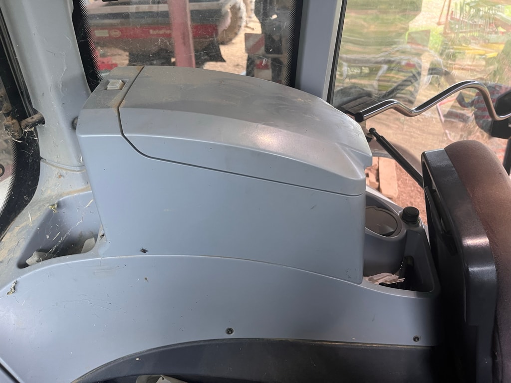Tracteur VALTRA N154e Direct SMARTOUCH - photo slide 12