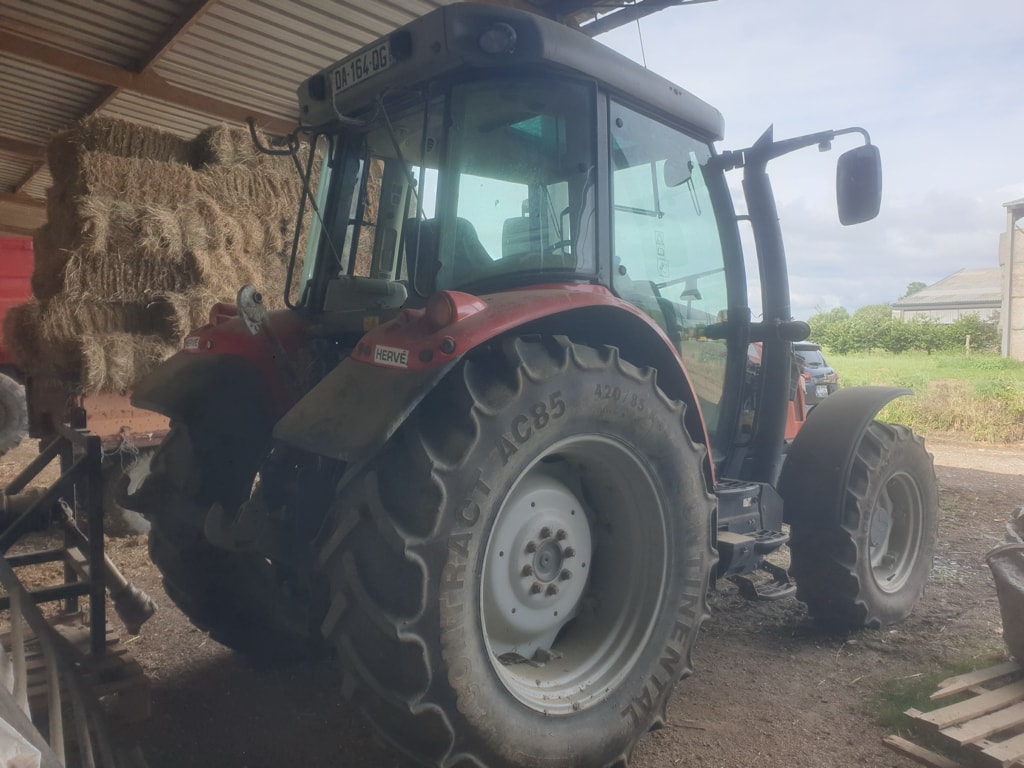 Tracteur MASSEY FERGUSON MF 5610 DYNA-4 - photo slide 3