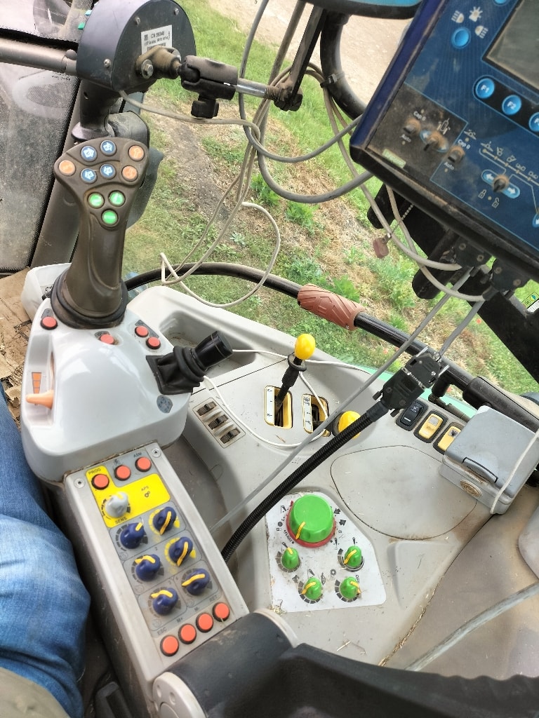 Tracteur DEUTZ FAHR 6210 CSHIFT AGROTRON - photo slide 12