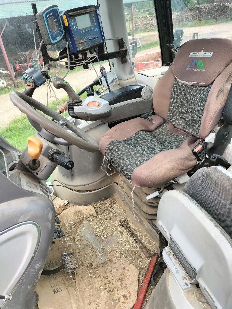 Tracteur DEUTZ FAHR 6210 CSHIFT AGROTRON - photo slide 6