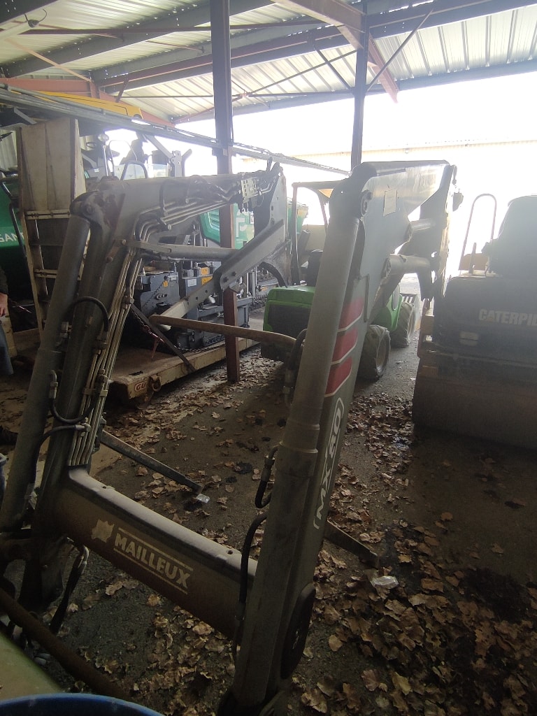 Tracteur chargeur RENAULT CERES 85 X - photo slide 11