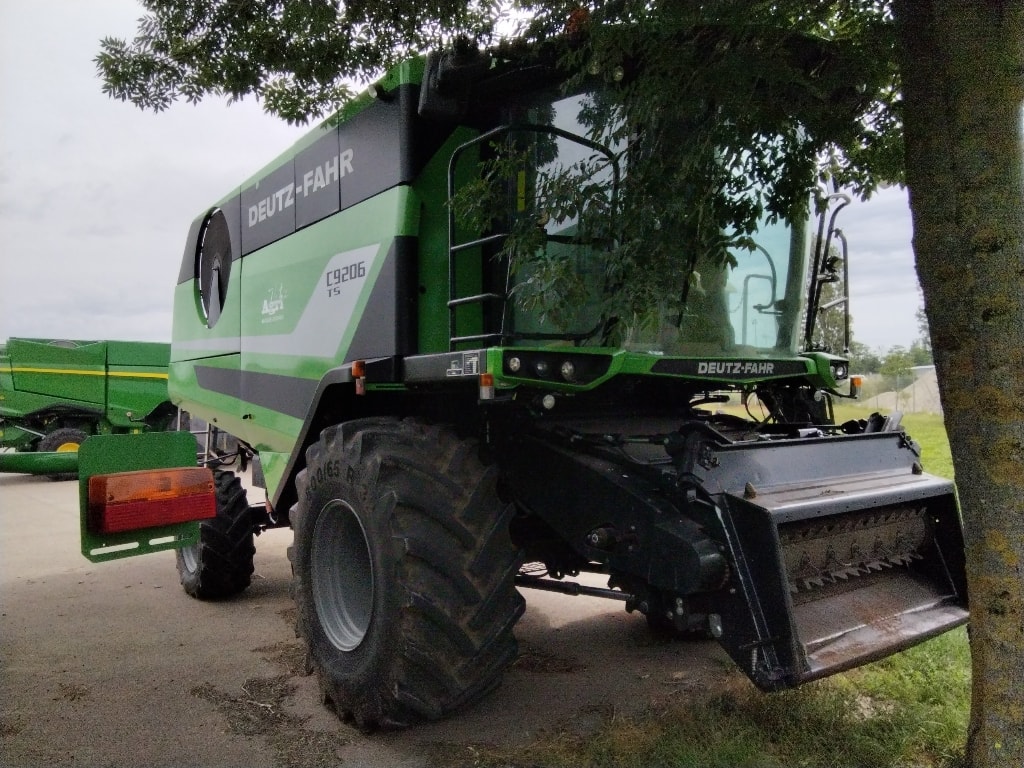 Moissonneuse DEUTZ FAHR C9206 TS - photo slide 6