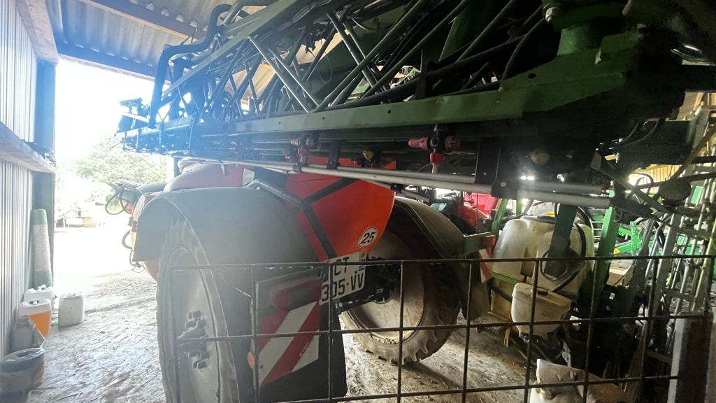 Pulverisateur AMAZONE UX 4200 - photo slide 4