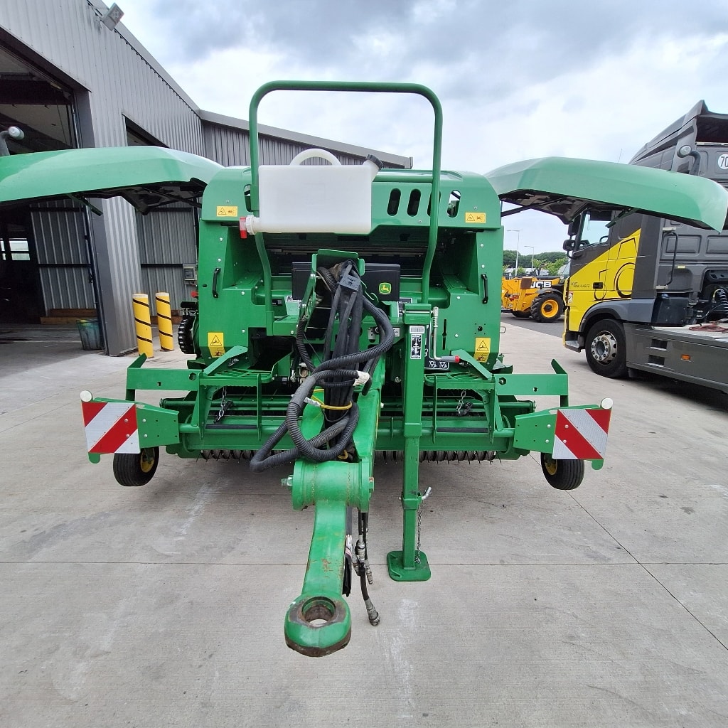 Presse enrubanneuse JOHN DEERE C441r  - photo slide 7