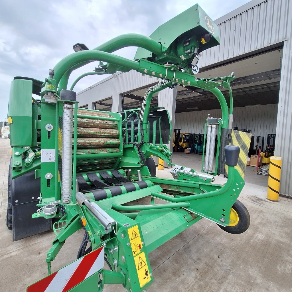 Presse enrubanneuse JOHN DEERE C441r  - photo slide 19