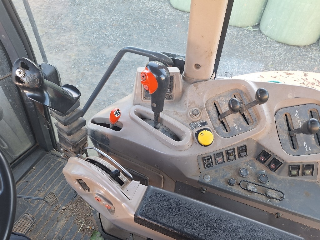 Tracteur KUBOTA M130X - photo slide 12