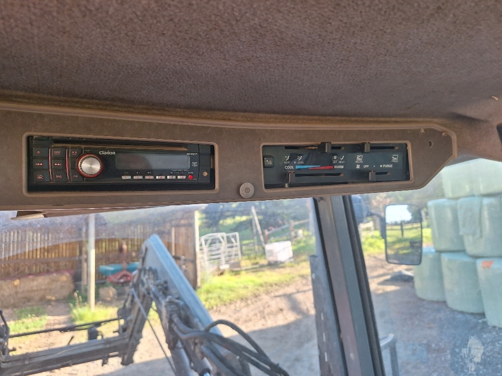 Tracteur KUBOTA M130X - photo slide 11
