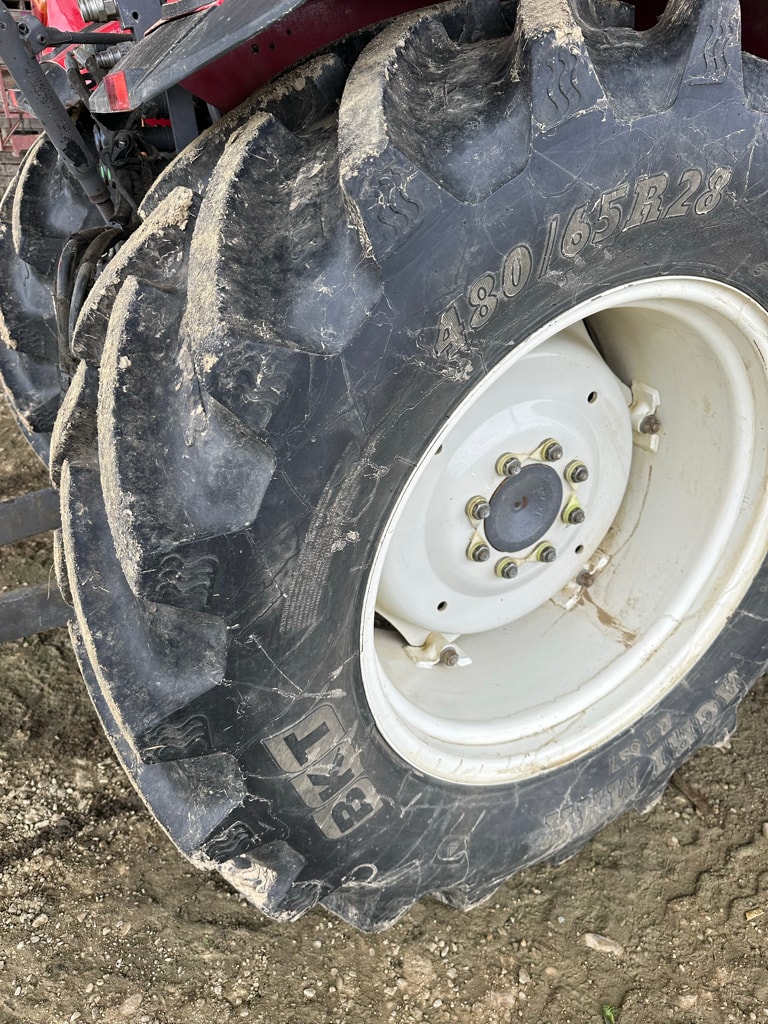 Tracteur fruitier VALTRA F 105 - photo slide 9