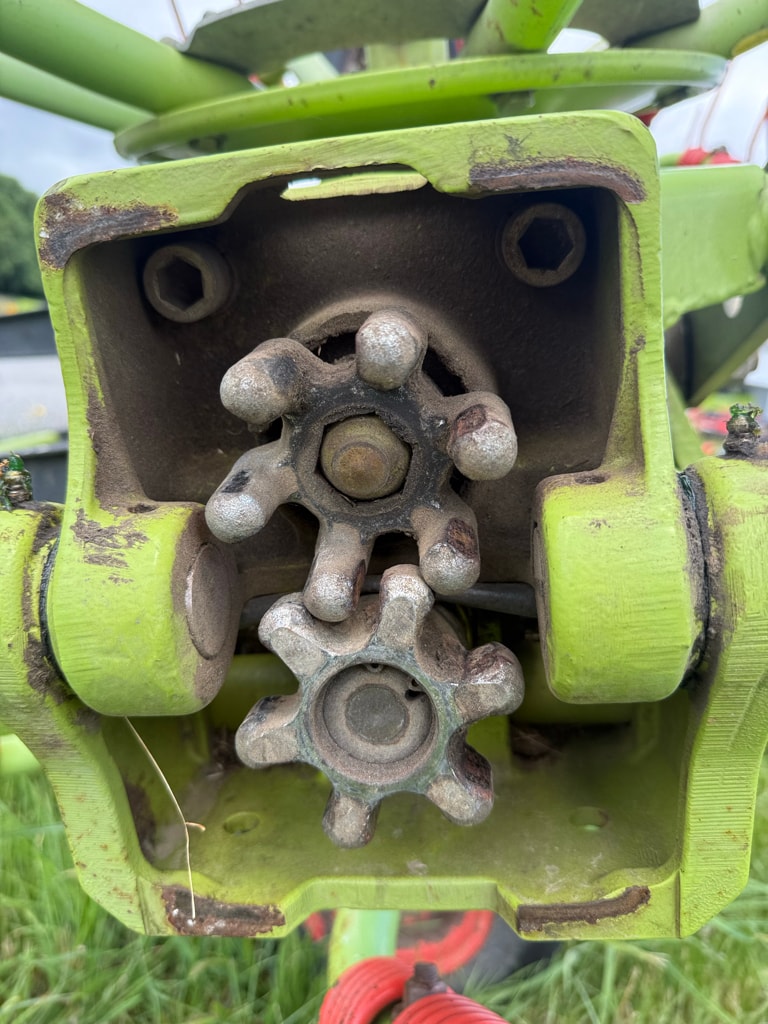Faneuse CLAAS VOLTO 1100 - photo slide 6