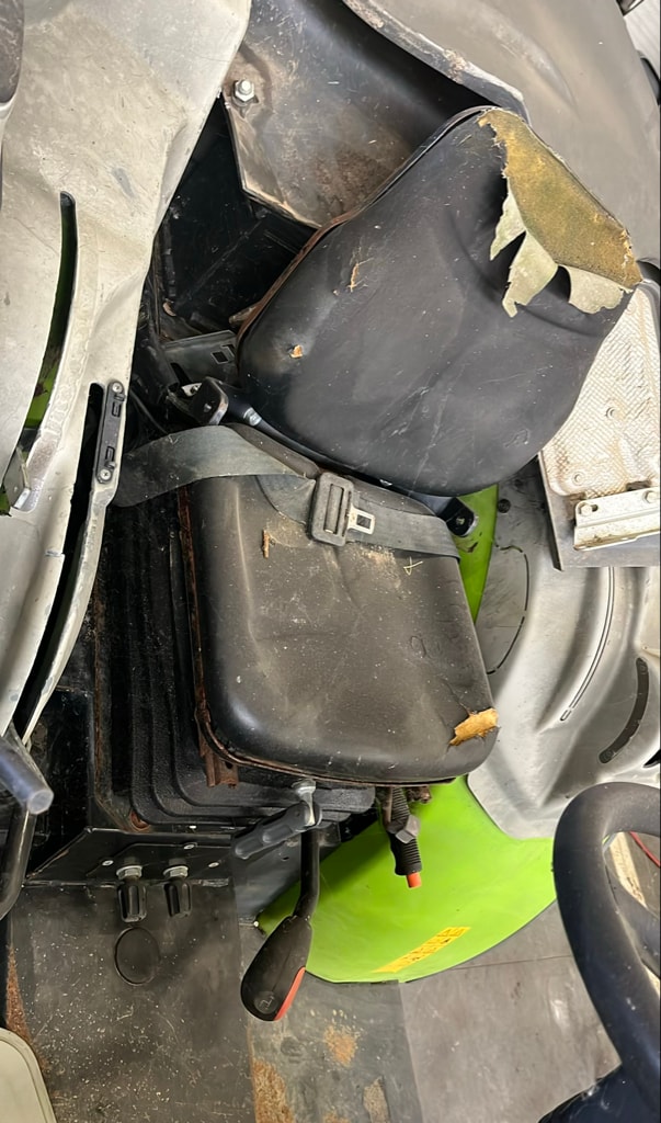 Tracteur fruitier CLAAS Nexos 220 F - photo slide 6
