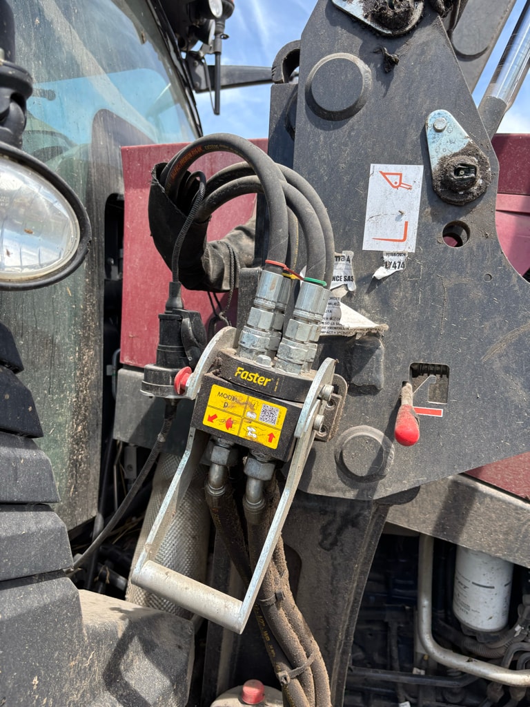 Tracteur chargeur MC CORMICK X7 617 PREMIUM - photo slide 12