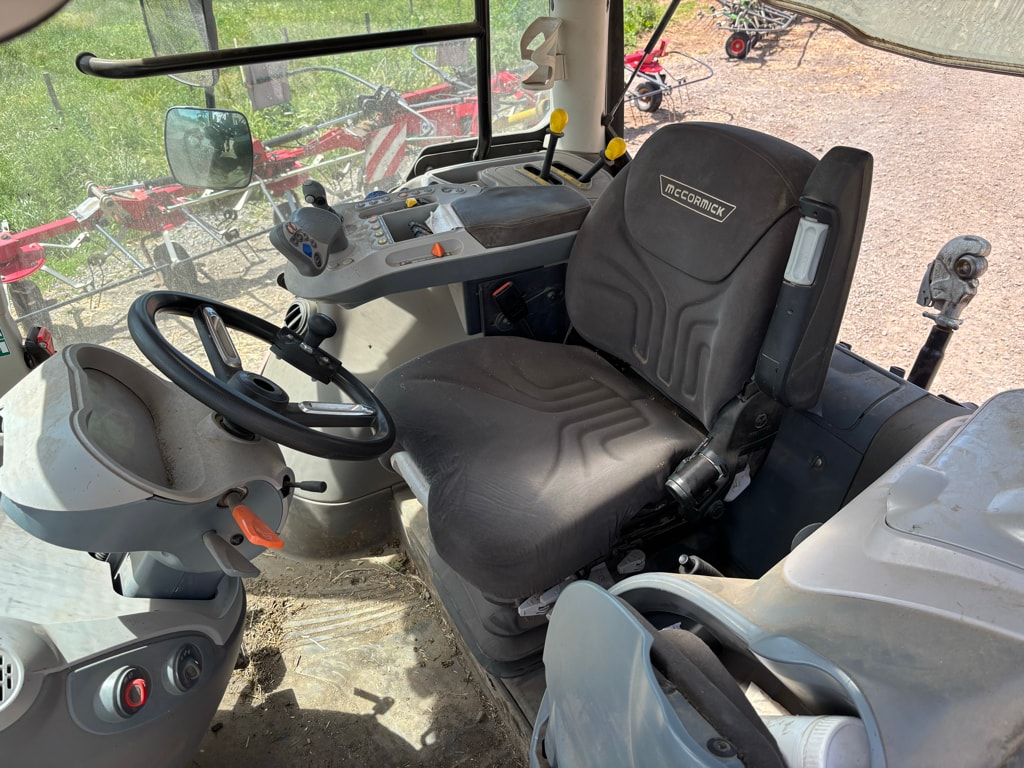 Tracteur chargeur MC CORMICK X7.617 PREMIUM - photo slide 7