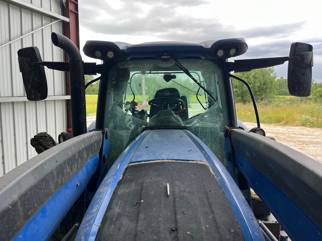 Tracteur chargeur NEW HOLLAND T7210 - photo slide 5