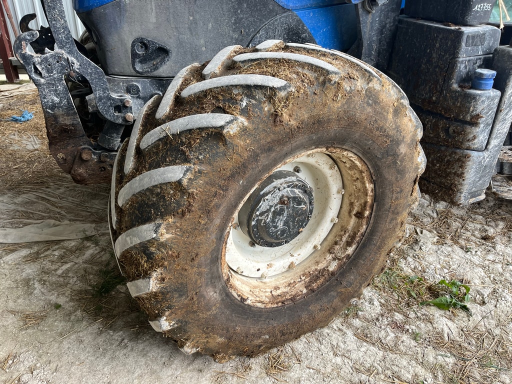 Tracteur chargeur NEW HOLLAND T7210 - photo slide 10