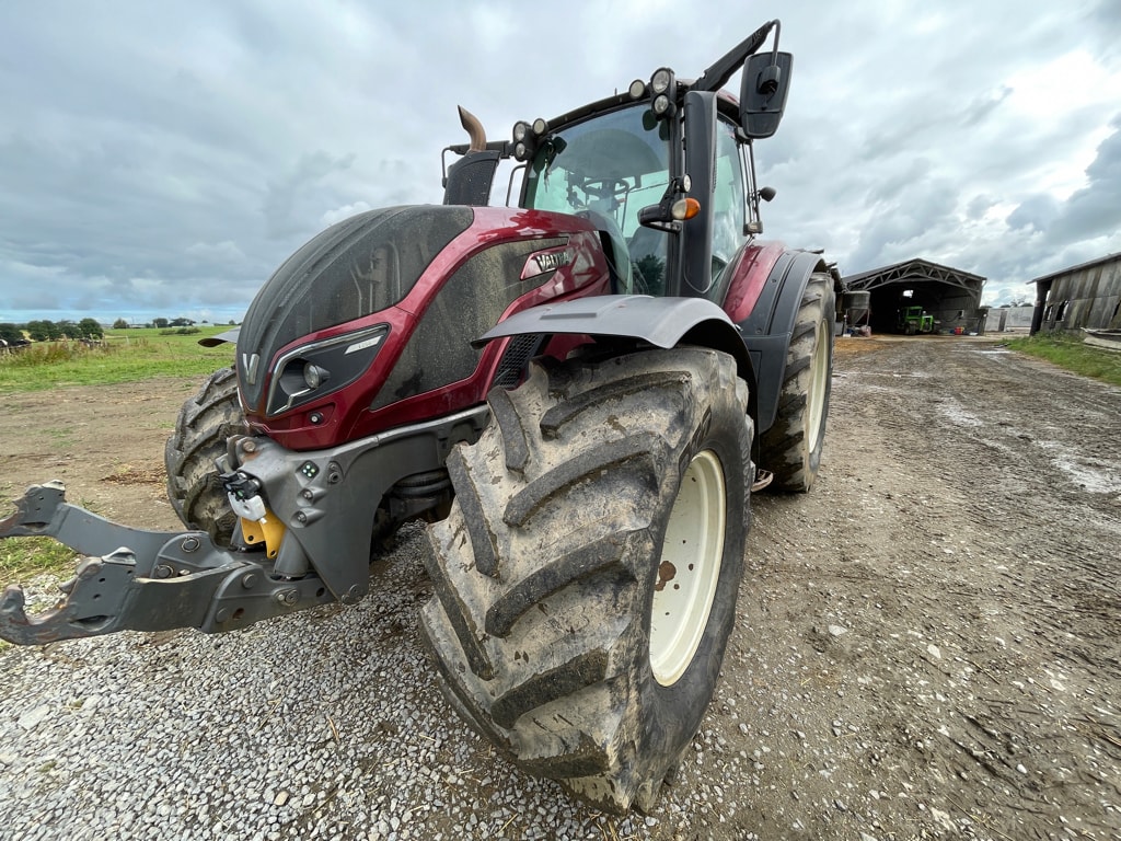 Tracteur VALTRA T254V - photo slide 8