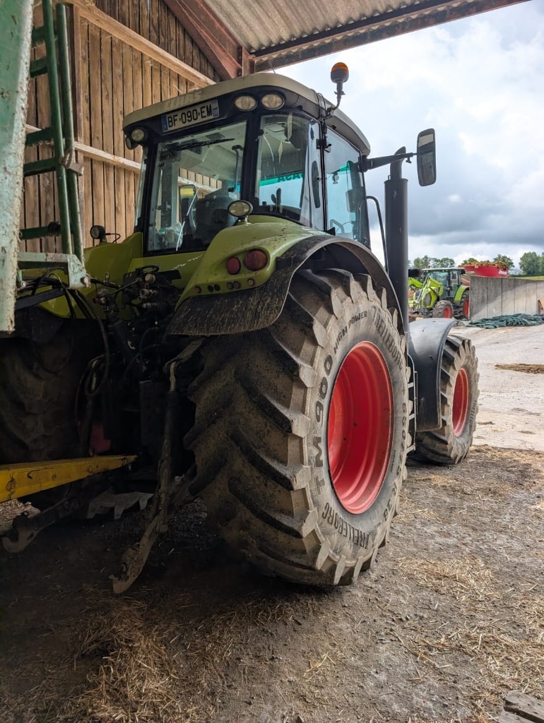 Tracteur CLAAS AXION 820 - photo slide 5
