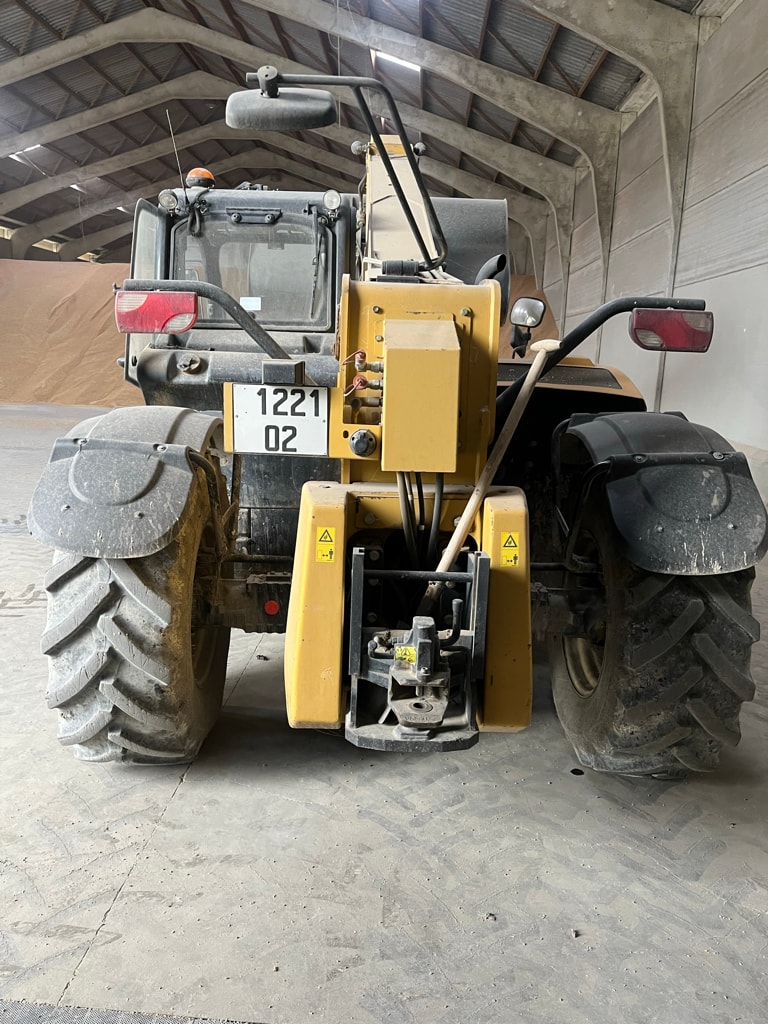Telescopique CATERPILLAR TH 407 - photo slide 8