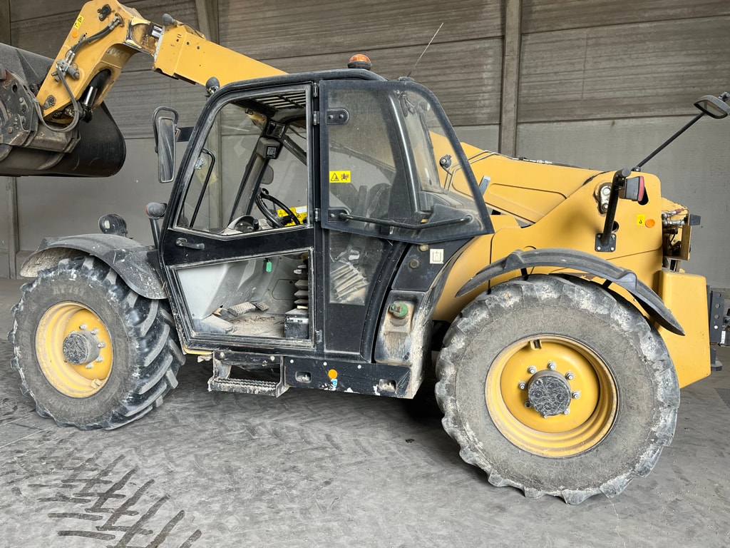 Telescopique CATERPILLAR TH 407 - photo slide 9