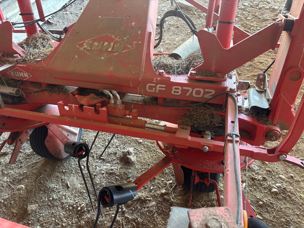 Faneuse KUHN Gf 8702 - photo slide 5