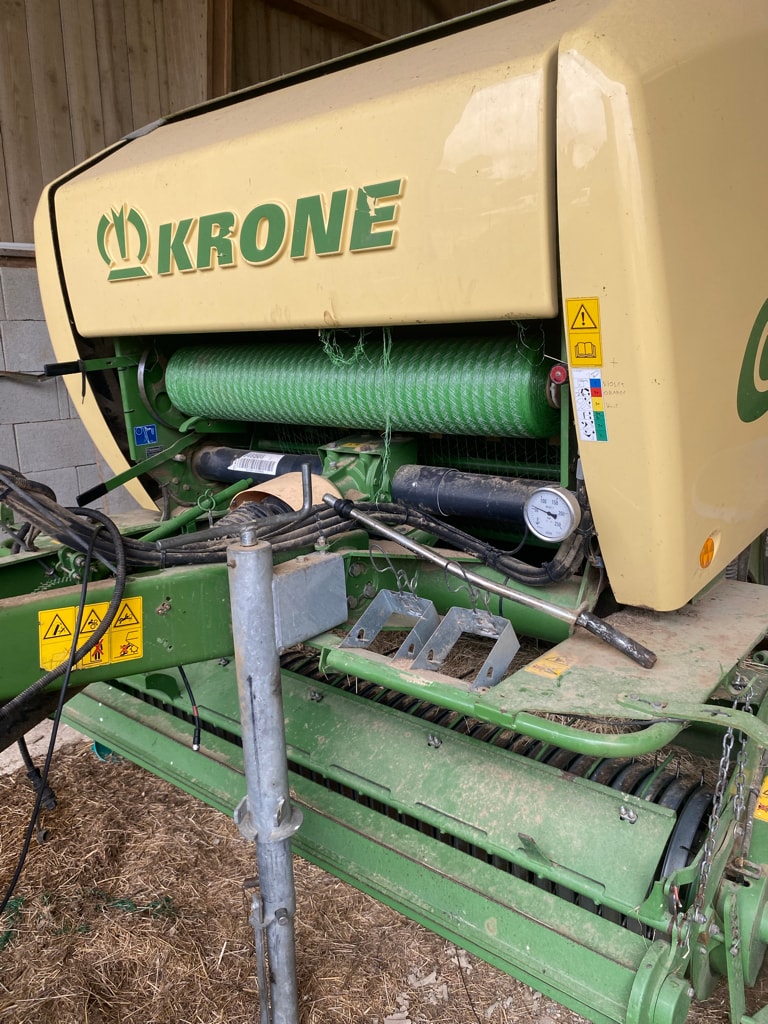 Presse balles rondes KRONE Comprima V150 - photo slide 2