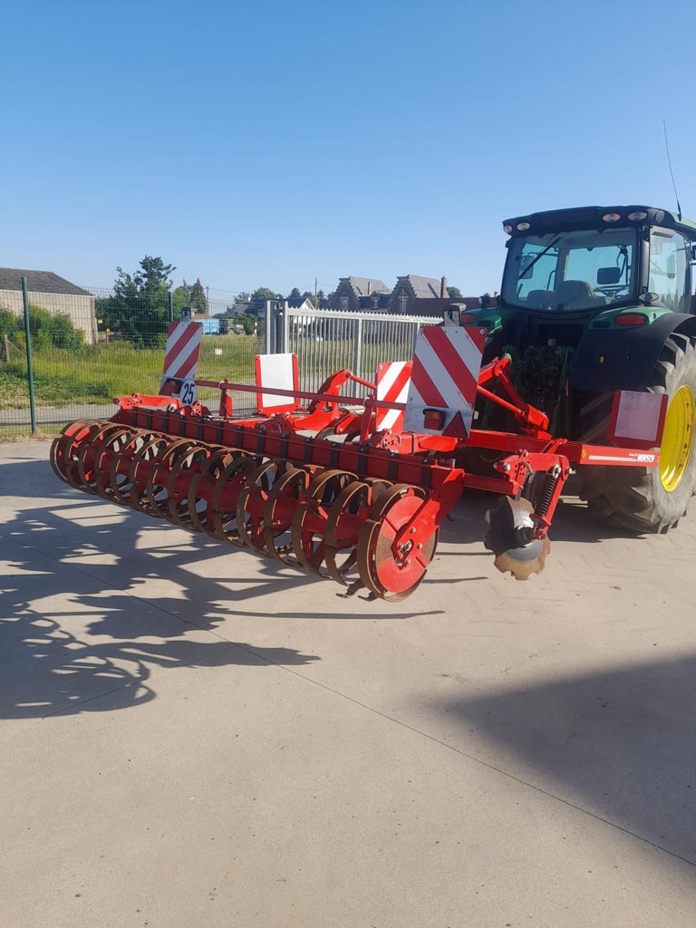 Dechaumeur HORSCH Terrano 3 FX - photo slide 3