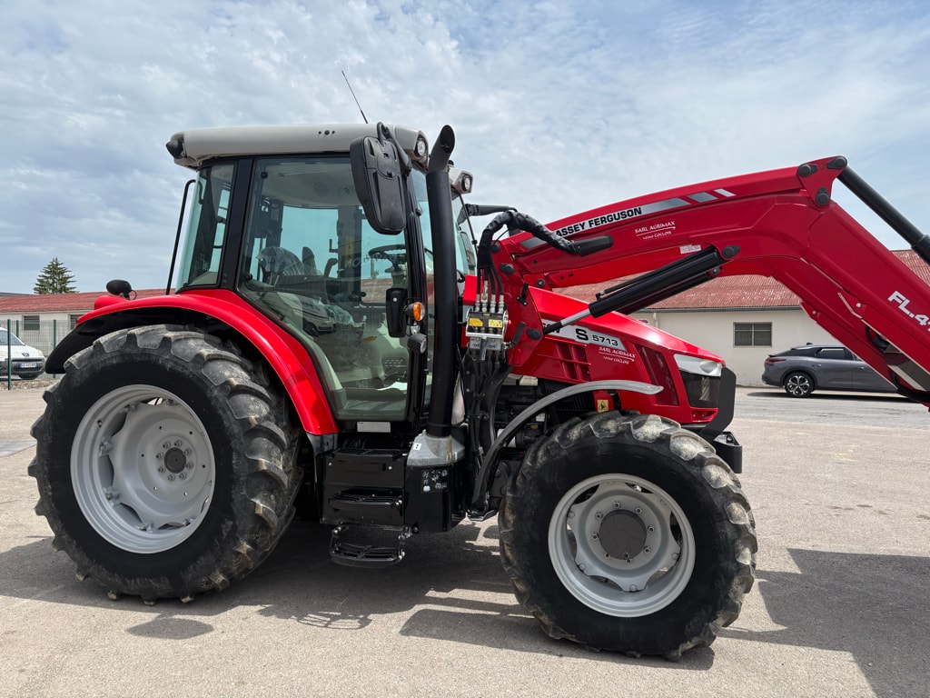 Tracteur MASSEY FERGUSON 5713S DYNA-4 ESSENTIAL - photo slide 22