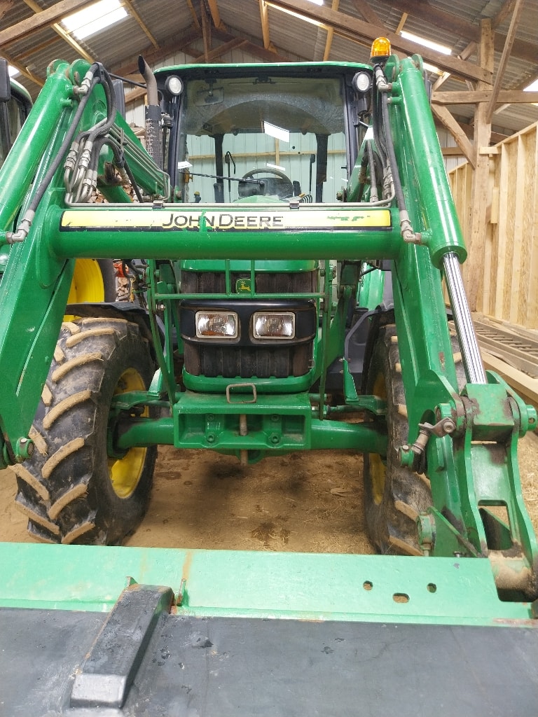 Tracteur chargeur JOHN DEERE 5080R - photo slide 19