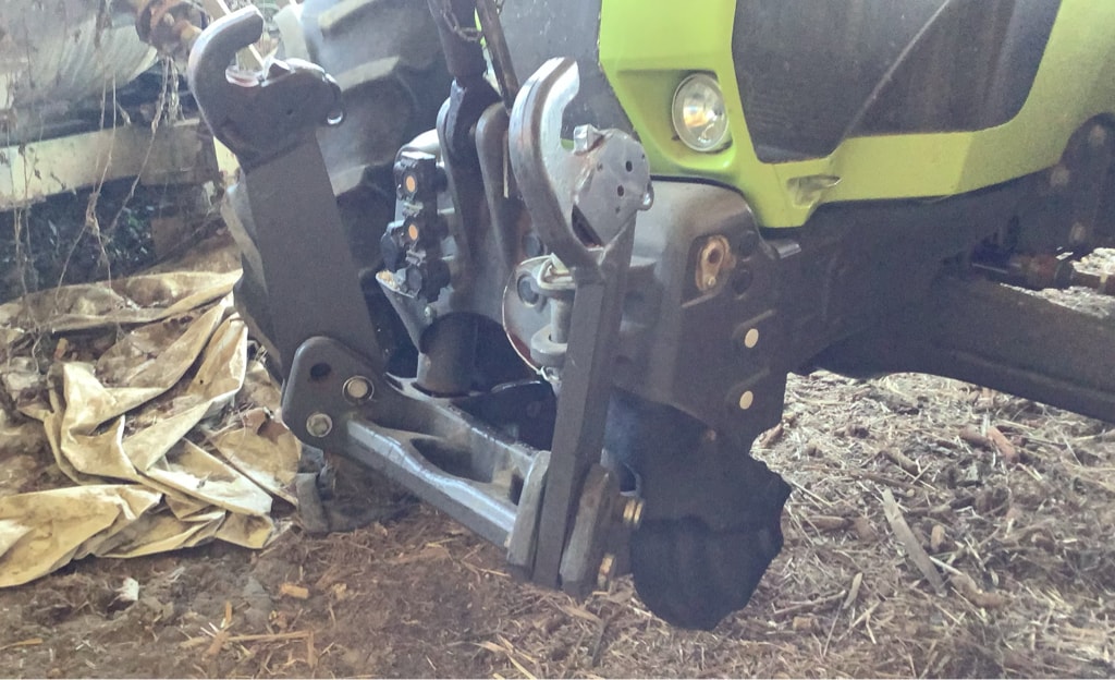 Tracteur CLAAS ARION 620 - photo slide 7