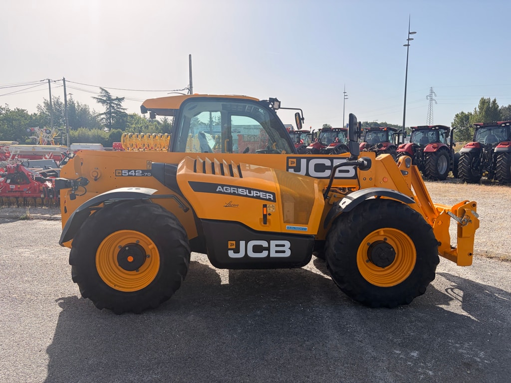 Telescopique JCB 542-70 agri super dtvt - photo slide 13