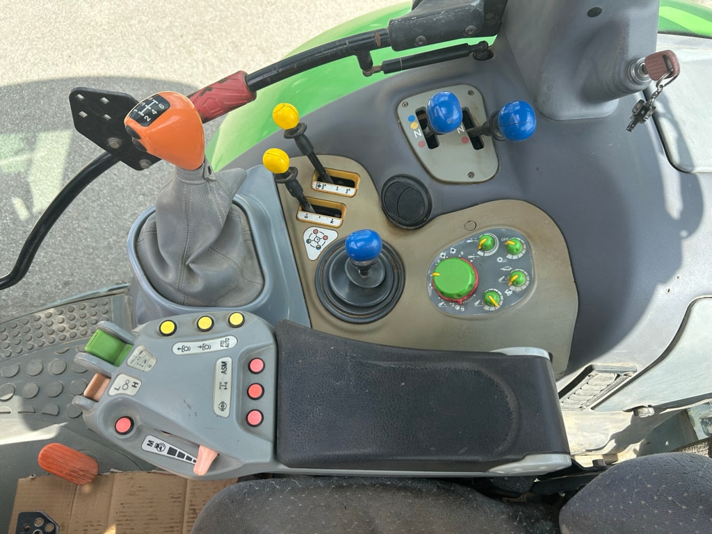 Tracteur DEUTZ FAHR AGROTRON M 620 - photo slide 8