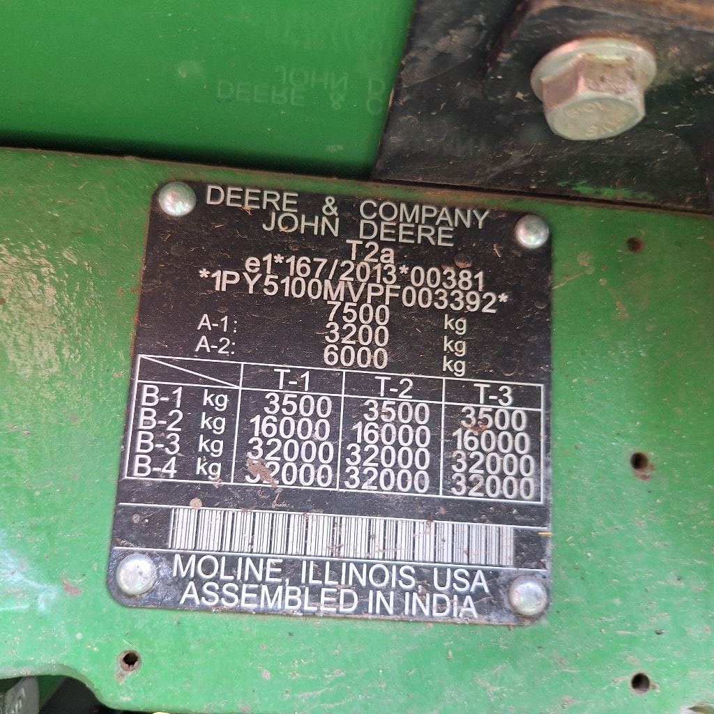 Tracteur chargeur JOHN DEERE 5100M - photo slide 14