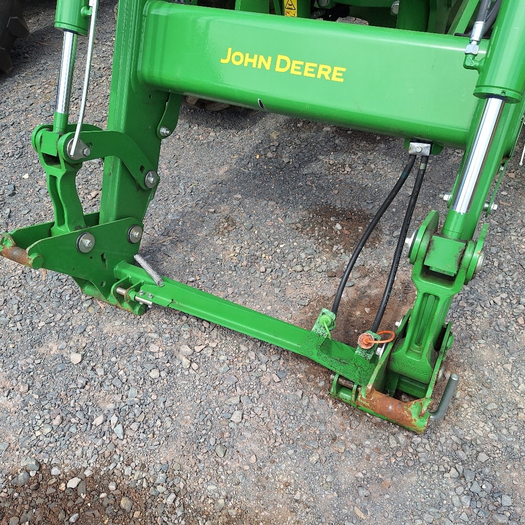 Tracteur chargeur JOHN DEERE 5100M - photo slide 16