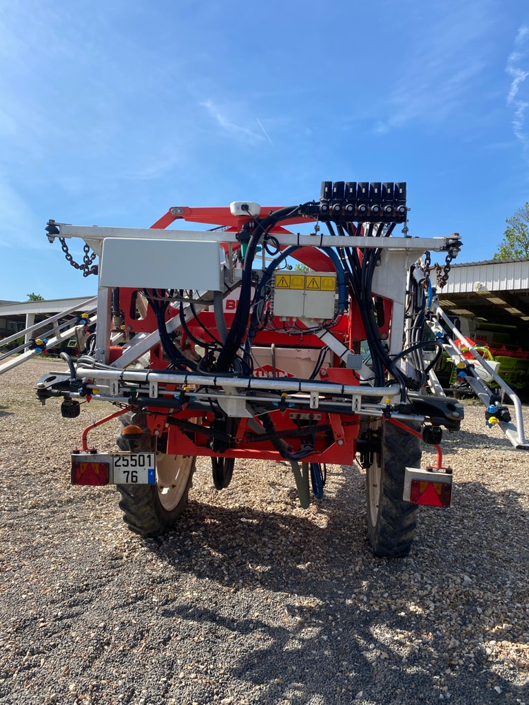 Pulverisateur KUHN GRAND LARGE 2400 - photo slide 8