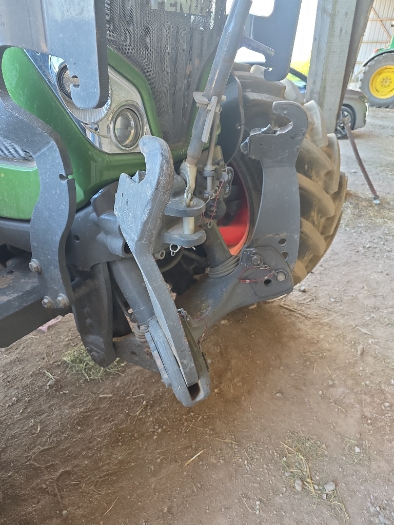 Tracteur chargeur FENDT 716 POWER + - photo slide 7