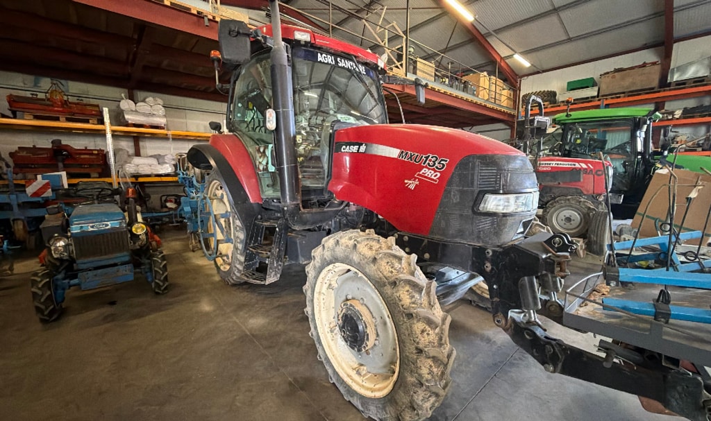 Tracteur CASE IH MXU 135 PRO - photo slide 2