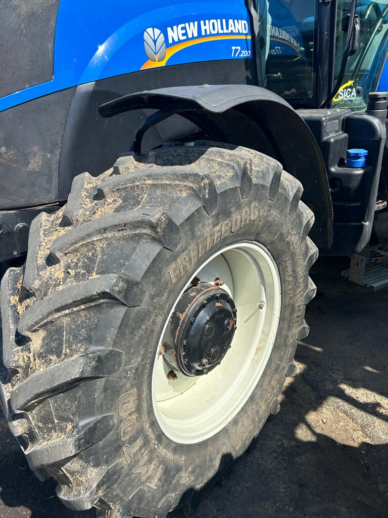 Tracteur NEW HOLLAND T7.200 - photo slide 5