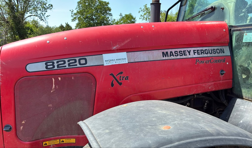 Tracteur MASSEY FERGUSON 8220 - photo slide 7