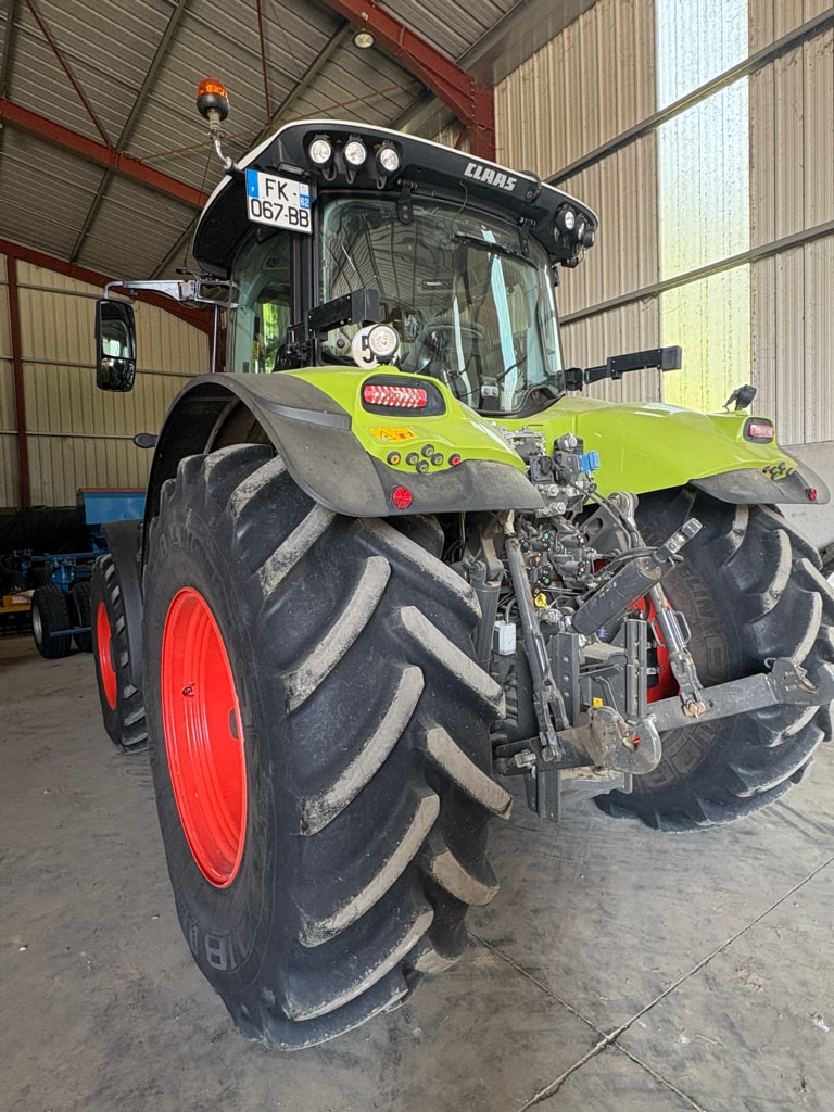 Tracteur CLAAS AXION 870 CMATIC - photo slide 15
