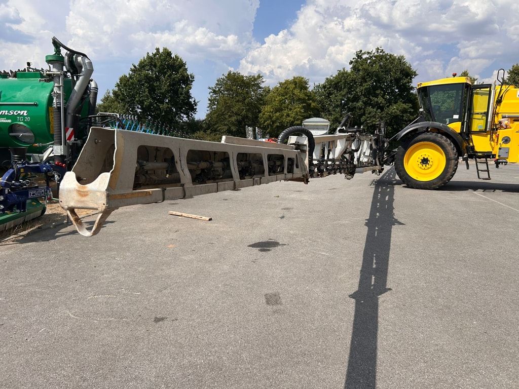 Pulverisateur automoteur ARTEC F 40 - photo slide 26