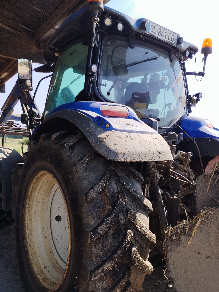 Tracteur chargeur NEW HOLLAND T6.145DC - photo slide 4