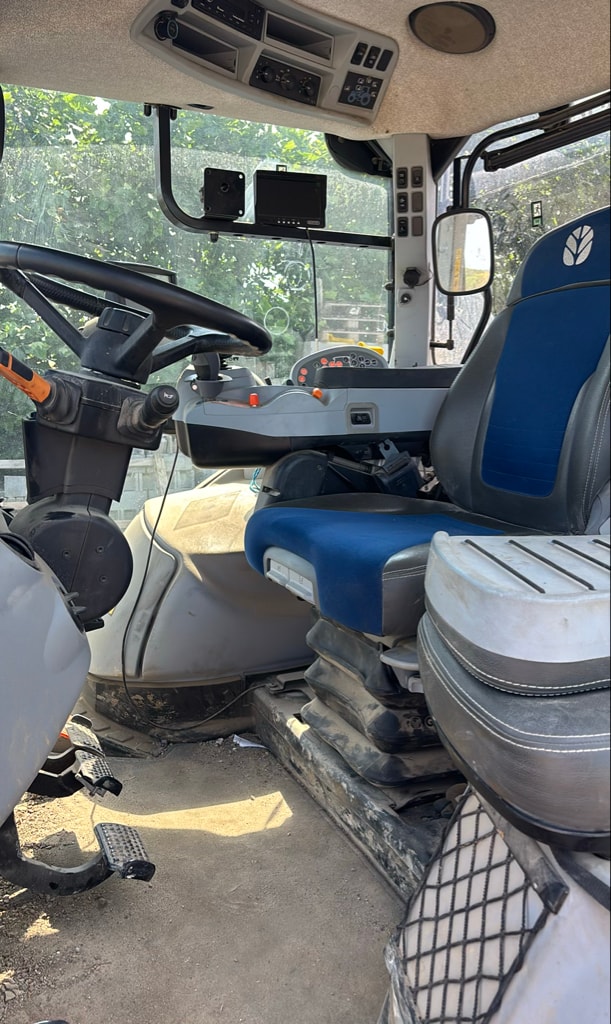 Tracteur NEW HOLLAND T7.210 - photo slide 14