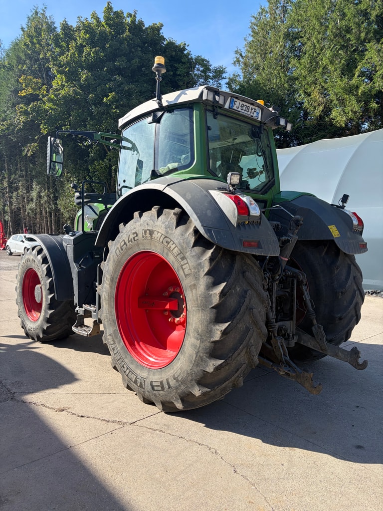 Tracteur FENDT 824 VARIO PROFI + - photo slide 5