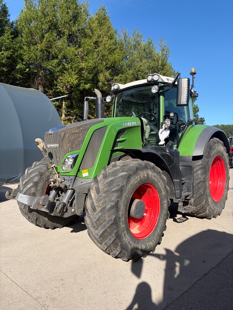 Tracteur FENDT 824 VARIO PROFI + - photo slide 1