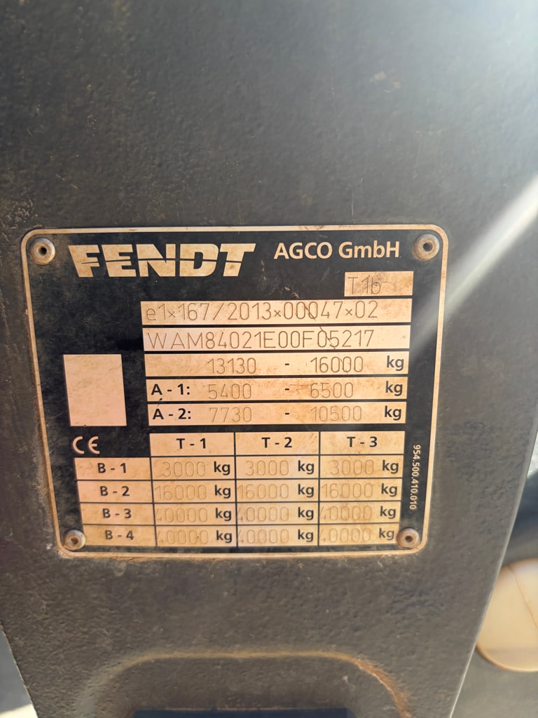 Tracteur FENDT 824 VARIO PROFI + - photo slide 8