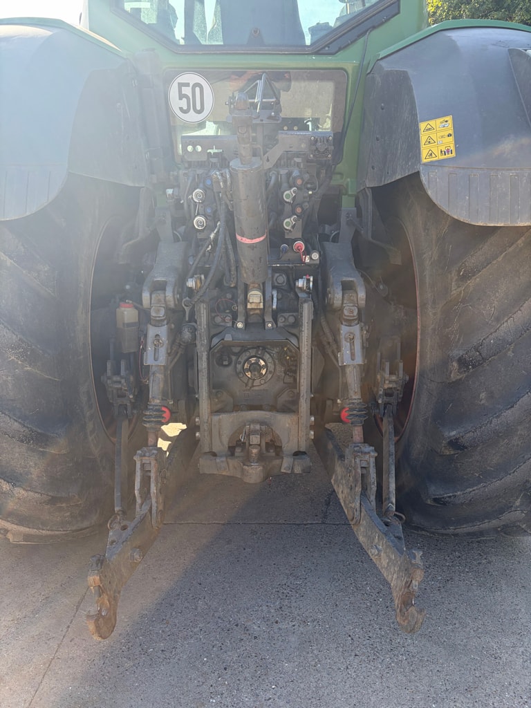 Tracteur FENDT 824 VARIO PROFI + - photo slide 9