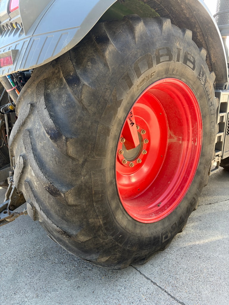 Tracteur FENDT 824 VARIO PROFI + - photo slide 10