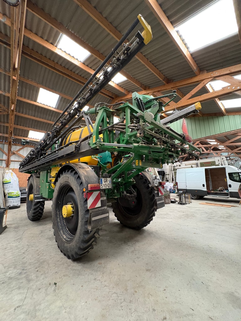 Pulverisateur automoteur JOHN DEERE R4150i - photo slide 4